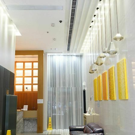 Cruise Hotel Kowloon  Екстер'єр фото
